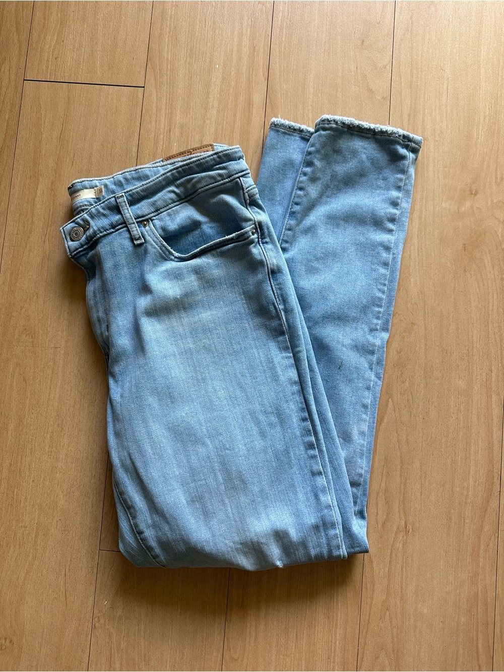 Levi Strauss Women’s Jeans Size 33-28 - 711 Skinny Light Blue Denim